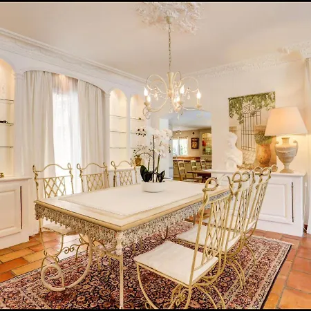 Βίλα Lavish In Sartoux With Sauna Mouans-Sartoux